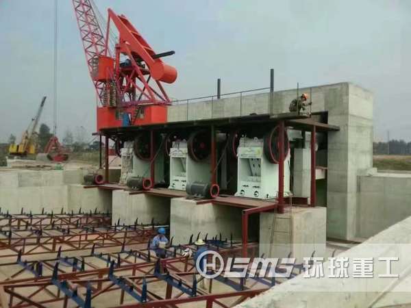 顎式建筑垃圾破碎機的四大結構